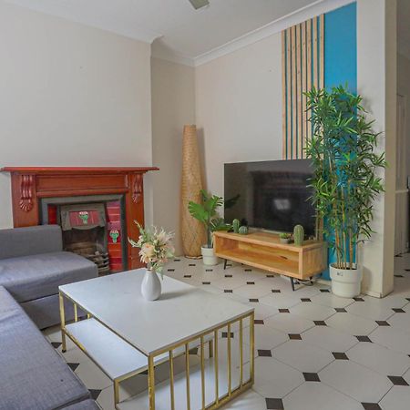 Affordable 3 Bedroom House Darlinghurst With 2 E-Bikes Included سيدني المظهر الخارجي الصورة